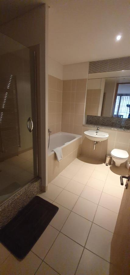 Central Prime King Size Apartment Dublin Ngoại thất bức ảnh